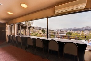 Lobby sitting area - Futarishizuka Hakuun (Takayama)