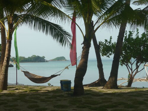 Mangrove Oriental Bed & Breakfast Resort