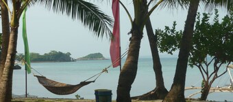 Mangrove Oriental Bed & Breakfast Resort