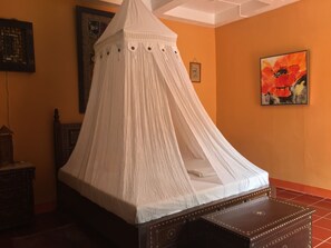 Kasbah AC Hillside Cottage - Mangrove Oriental Bed & Breakfast Resort (Daanbantayan)