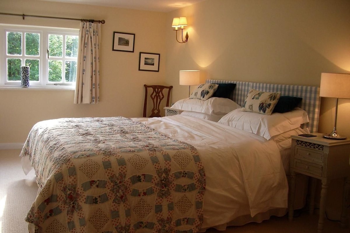 Double Room, Ensuite (Julienas Room)