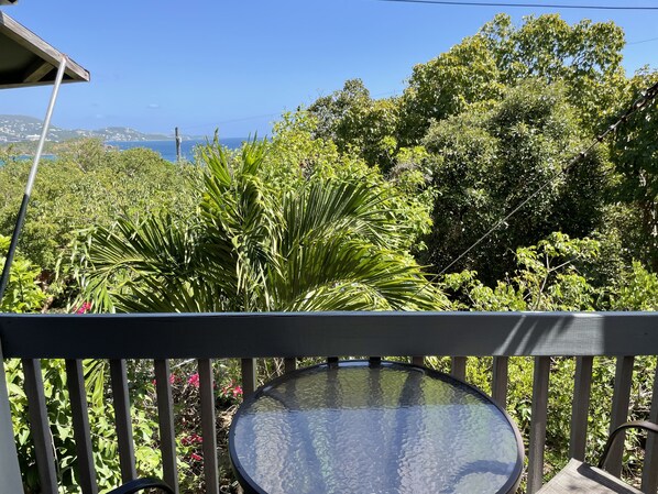 Egyptian cotton sheets, premium bedding, in-room safe