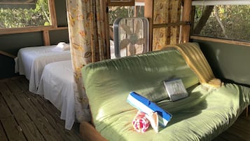 1 bedroom, Egyptian cotton sheets, premium bedding, in-room safe