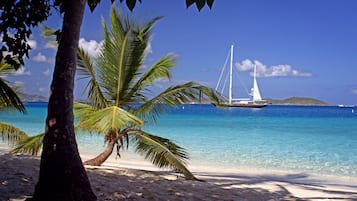 Beach nearby, white sand, sun loungers, beach umbrellas