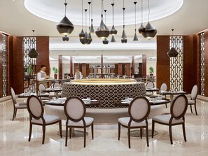 Daily buffet breakfast (SAR 90 per person)