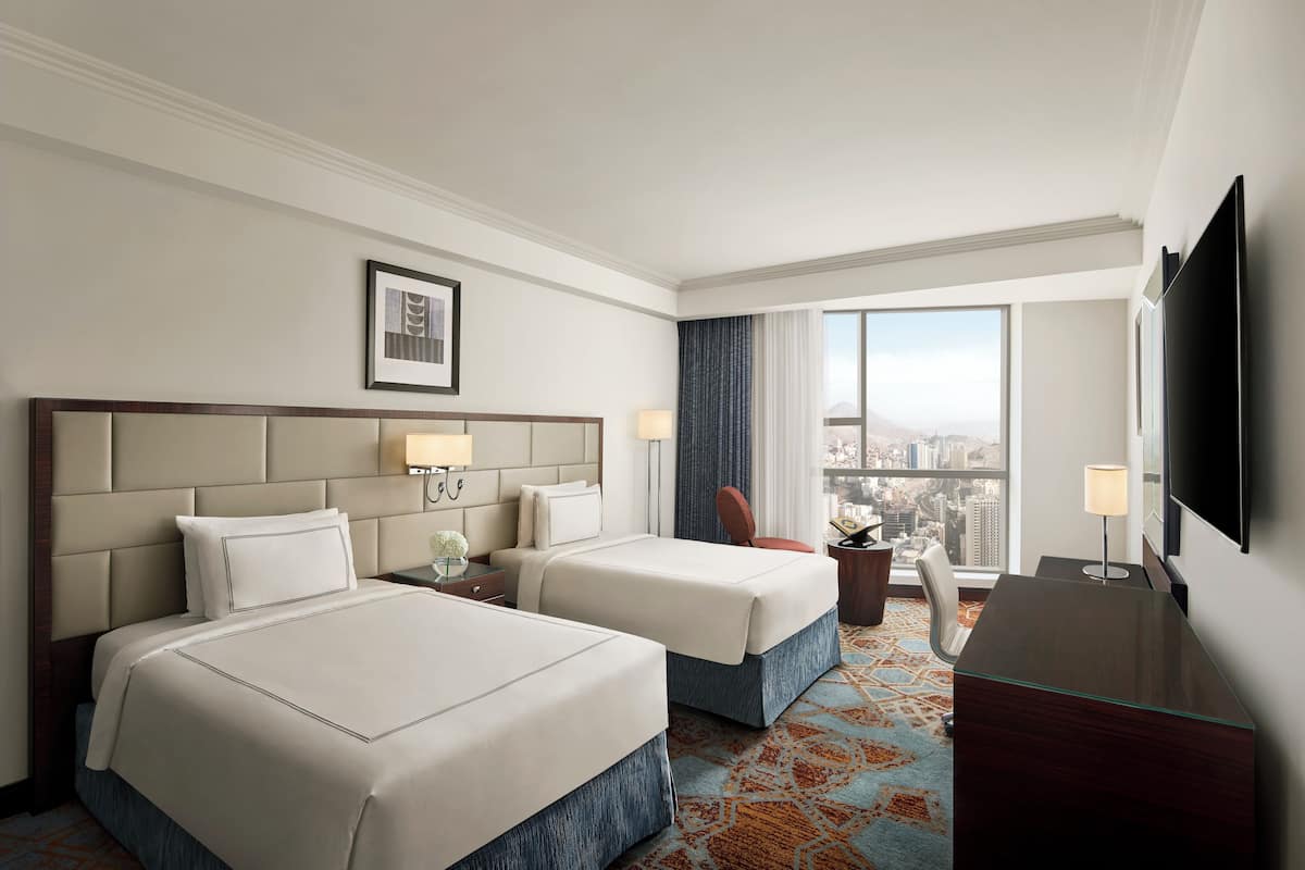 Classic Room, 2 Twin Beds (City) | Hypo-allergenic bedding available, in-room safe, desk, laptop workspace
