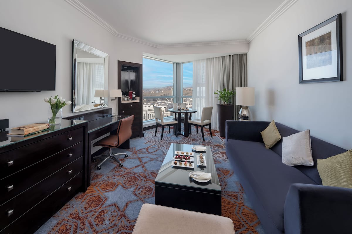 Junior Suite (Haram Partial View) | 1 bedroom, hypo-allergenic bedding, in-room safe, desk