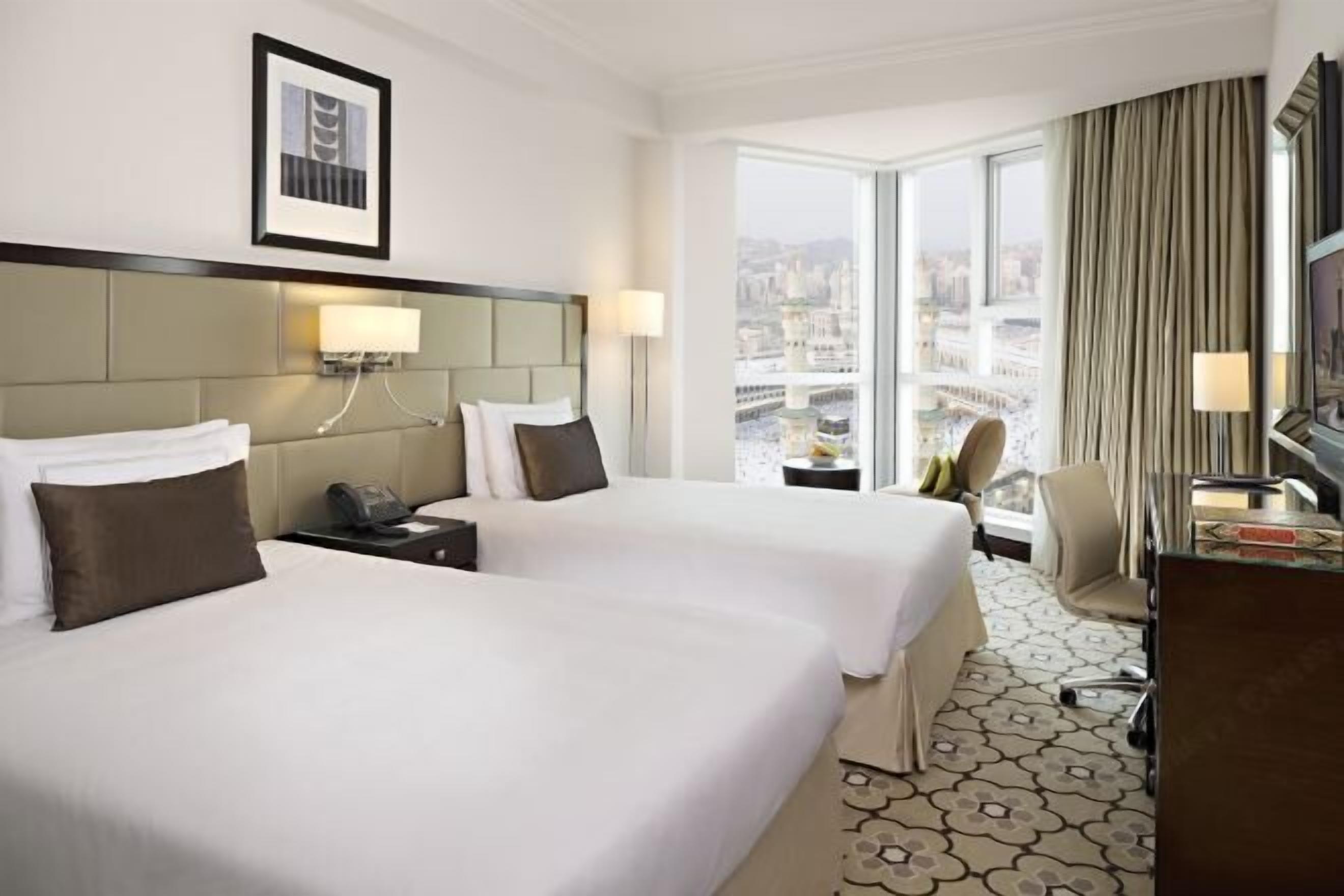 Hypo-allergenic bedding, in-room safe, desk, blackout drapes