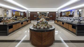Desayuno buffet todos los días (con cargo)