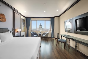 Chambre Deluxe double (Grand, Indochine Wing) | Minibar, coffre-fort, bureau
