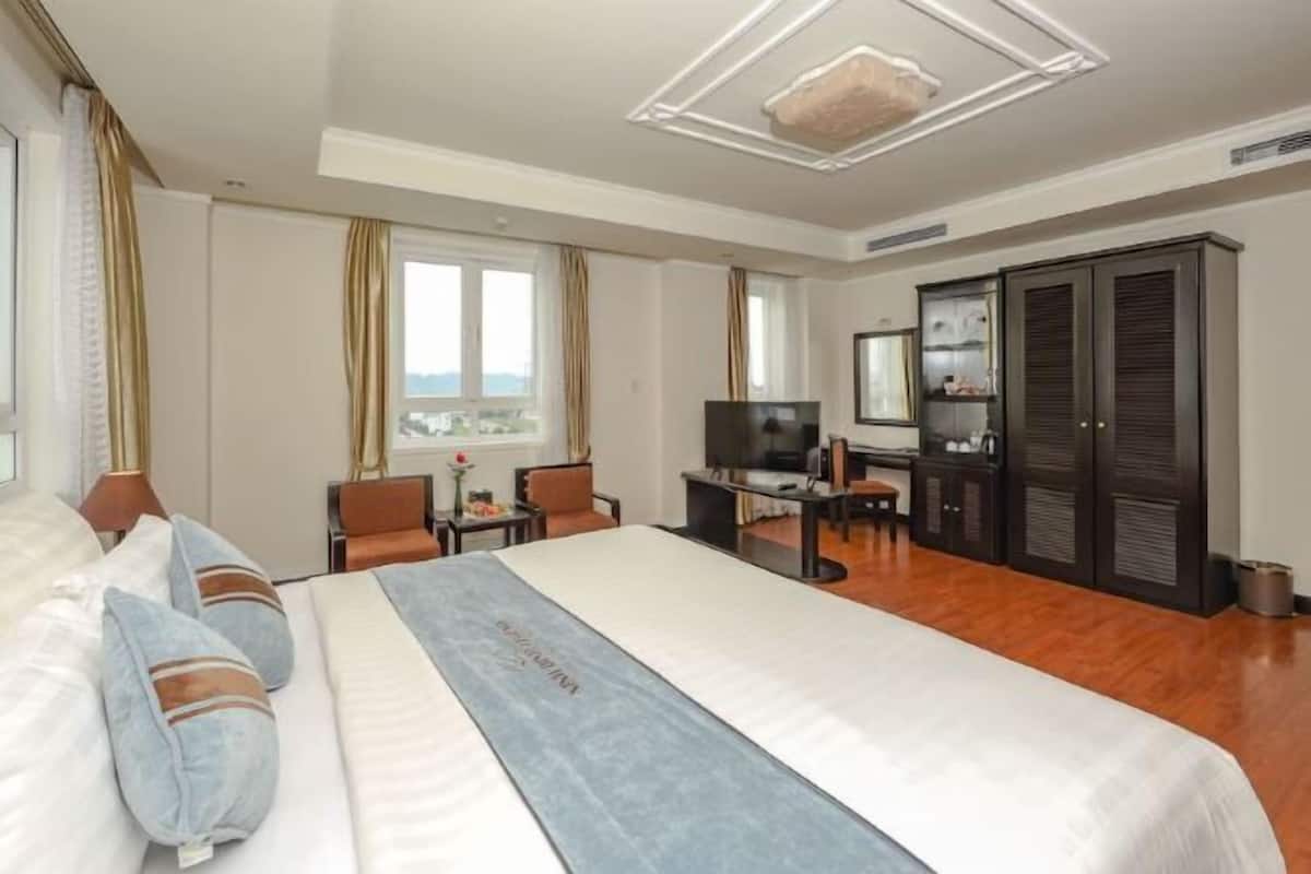 1 Schlafzimmer, Minibar, Zimmersafe, Schreibtisch