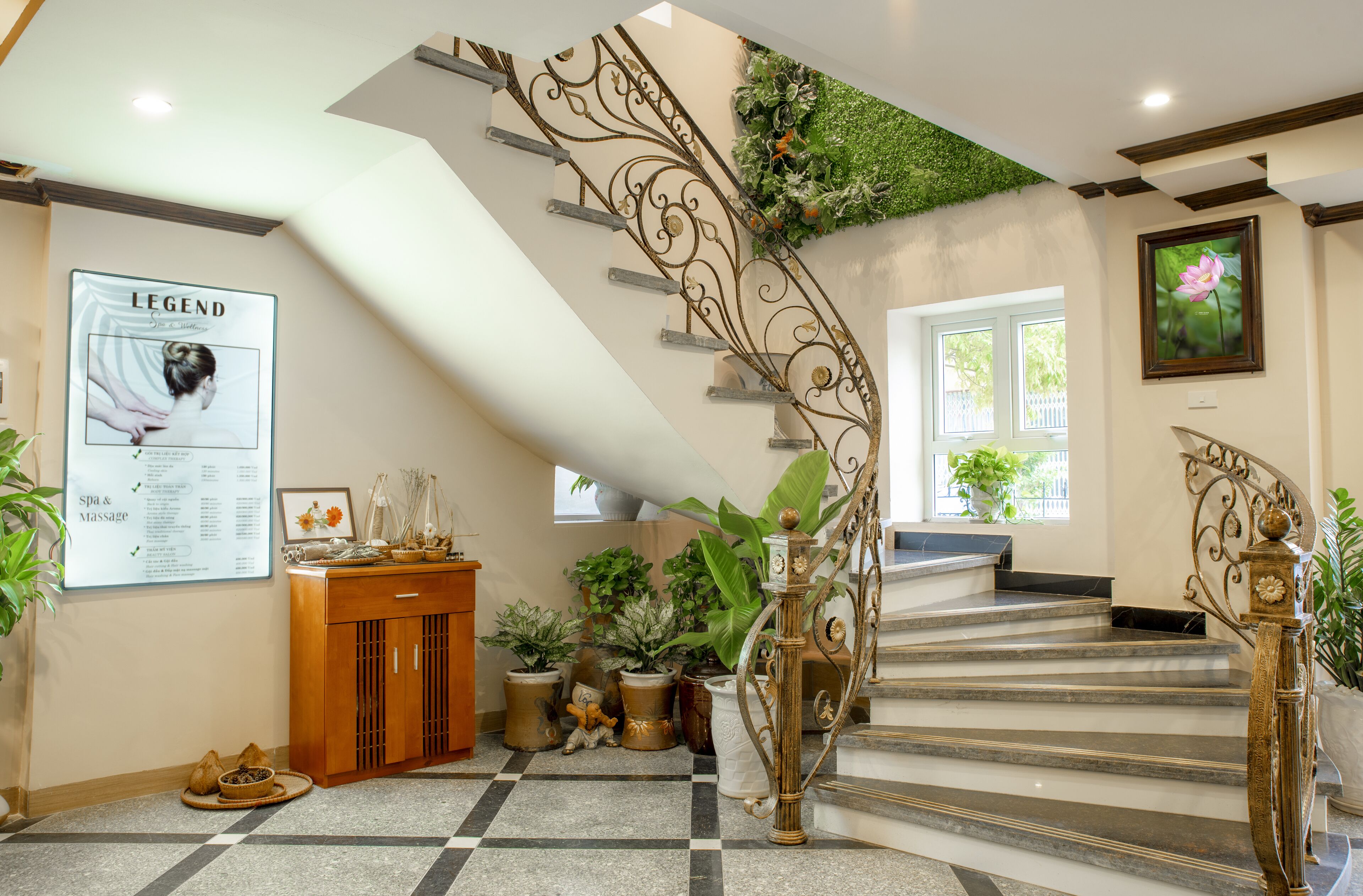 sauna, hot tub, steam room, body treatments, hot stone massages