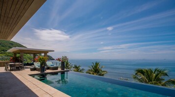 Mia Luxury Five-Bedroom Residence (Check-in from 3PM, Check-out till 11AM) | Premium bedding, down comforters, minibar, in-room safe