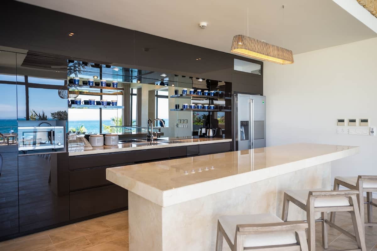 mia luxury five-bedroom residence (check-in from 3pm, check-out till 11am) | private kitchen | coffee/tea maker