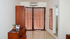 Habitación superior, balcón, vista al jardín | Wifi gratis