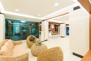 Lobby-Lounge