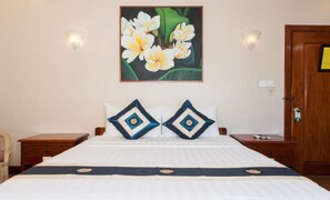 Minibar, caja fuerte, decoración individual y mobiliario individual