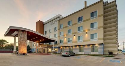 Fairfield Inn & Suites Hutchinson