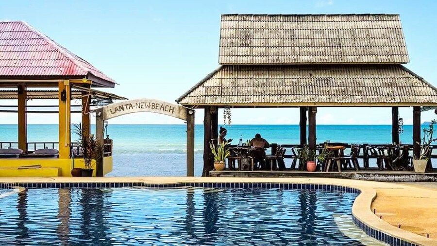 Lanta New Beach Bungalows