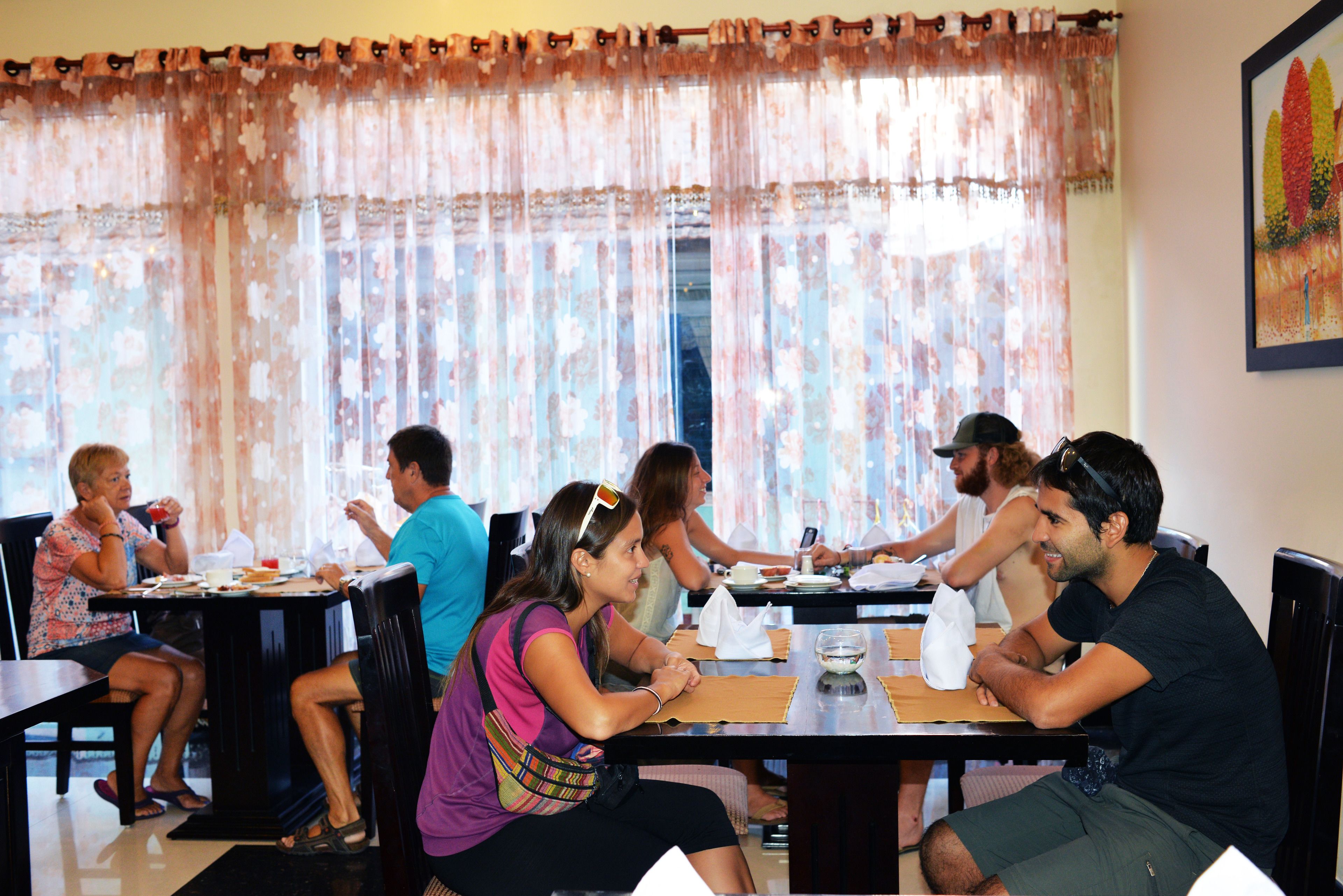 breakfast, lunch and dinner served