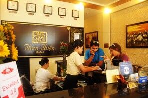Reception - Than Thien Friendly Hotel (Hue)