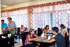 Se sirven desayunos, almuerzos y cenas