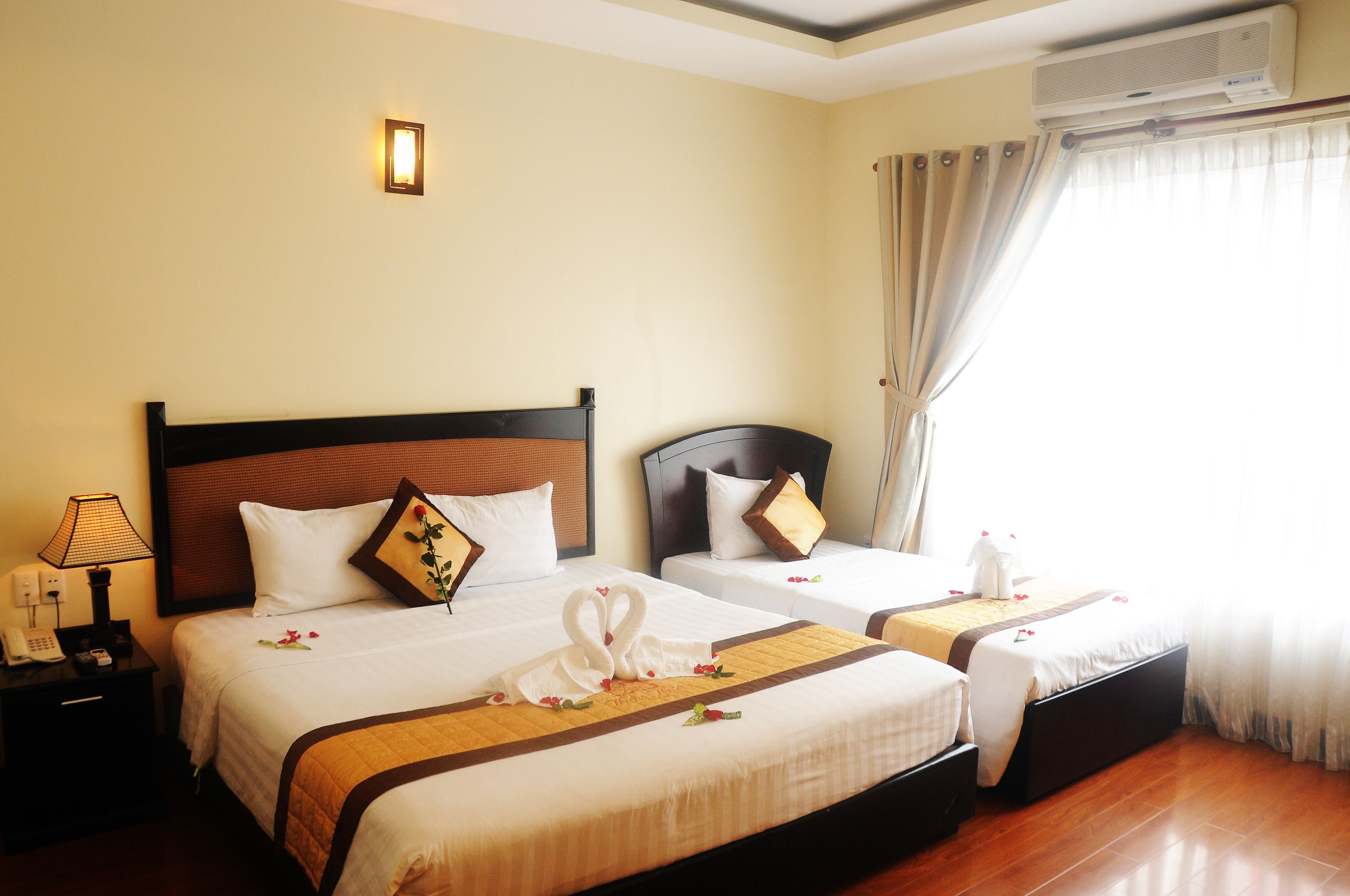suite, 1 double bed | minibar, in-room safe, free wifi, bed sheets