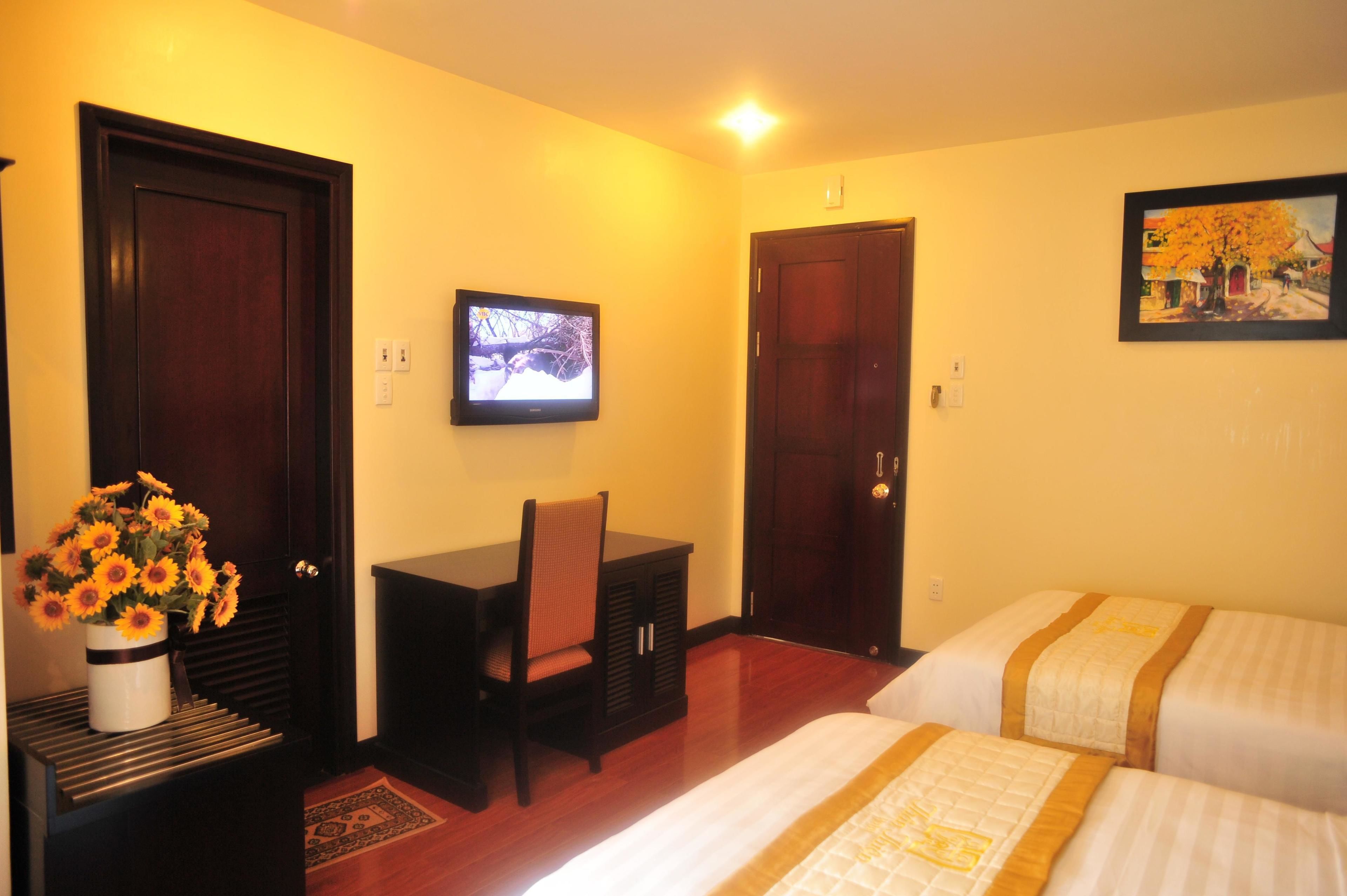 deluxe twin room, 2 single beds | minibar, in-room safe, free wifi, bed sheets
