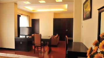 Suite, 1 Double Bed | Minibar, in-room safe, free WiFi, bed sheets