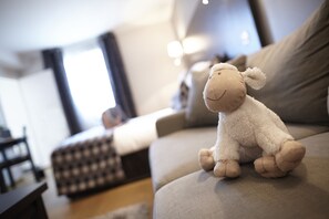 Habitación doble ejecutiva, 1 cama Queen size | Cocineta privada | Refrigerador, microondas, parrilla de estufa y cafetera de espresso