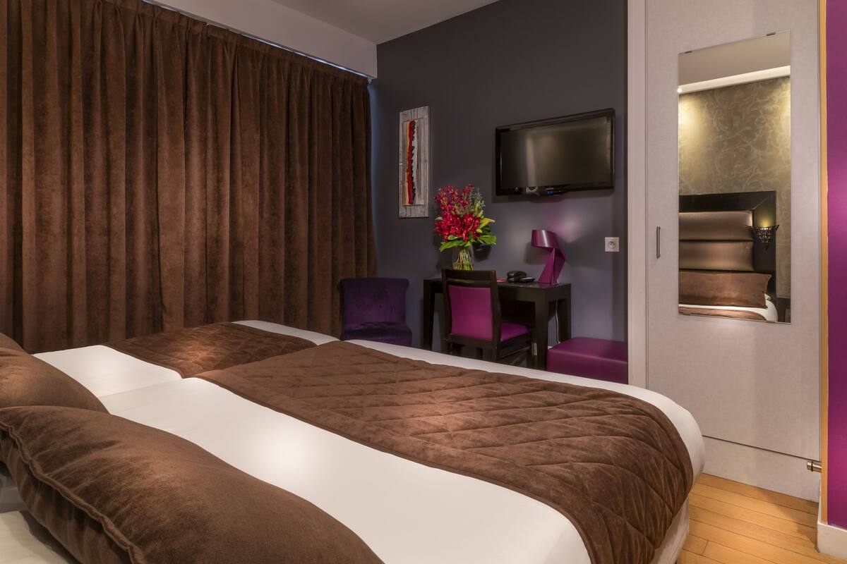 Egyptian cotton sheets, premium bedding, memory foam beds, in-room safe