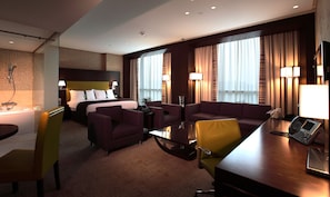 1 Schlafzimmer, Minibar, Zimmersafe, Schreibtisch