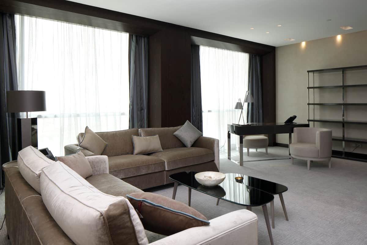Royal Suite | 1 bedroom, minibar, in-room safe, desk