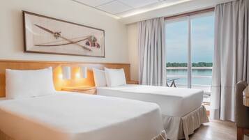 Premium bedding, minibar, in-room safe, desk