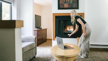 Suite, 1 kamar tidur | Seprai antialergi, setrika/meja setrika, Wi-Fi gratis, dan seprai linen