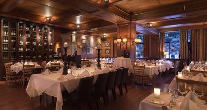 Mountain Side Hotel Whistler by Executive