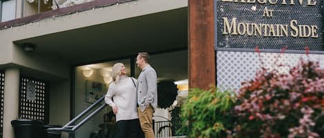 Mặt tiền nơi lưu trú