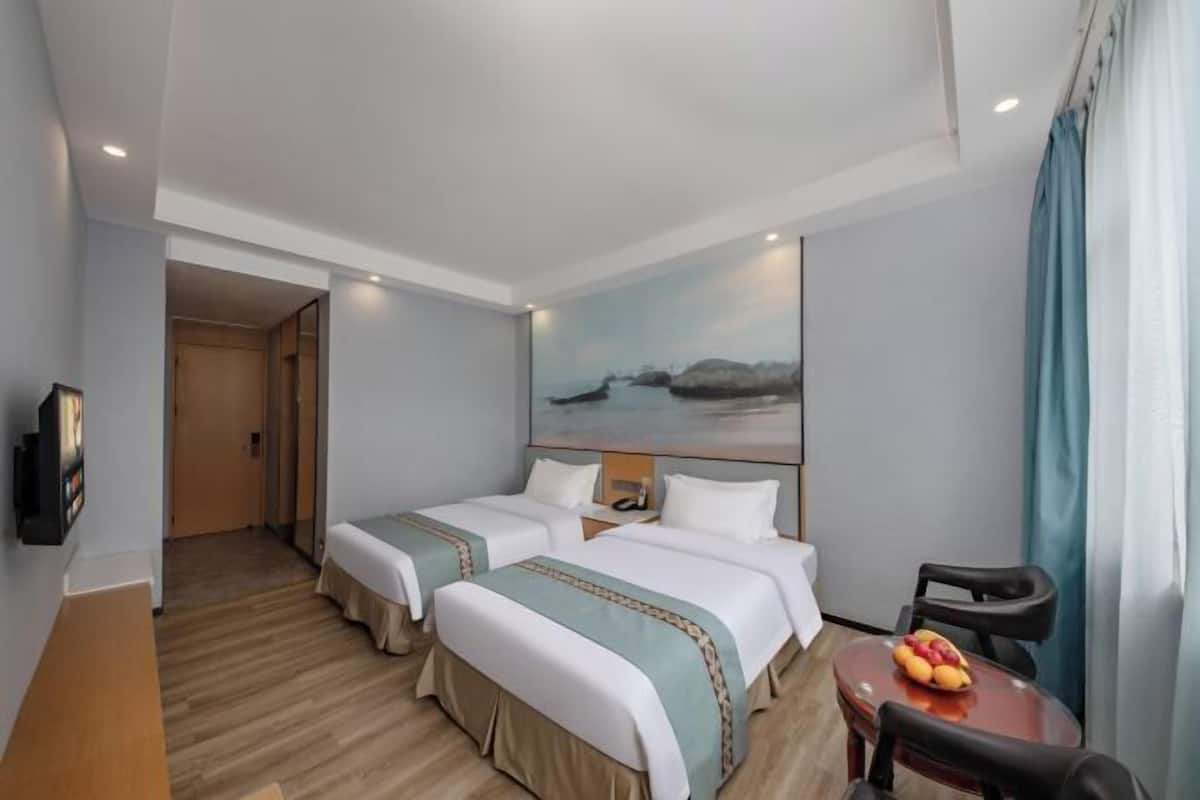 Desk, free wired internet