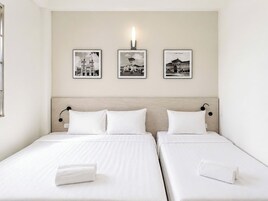 Superior Room, City View | In-room safe, individually decorated, individually furnished, desk