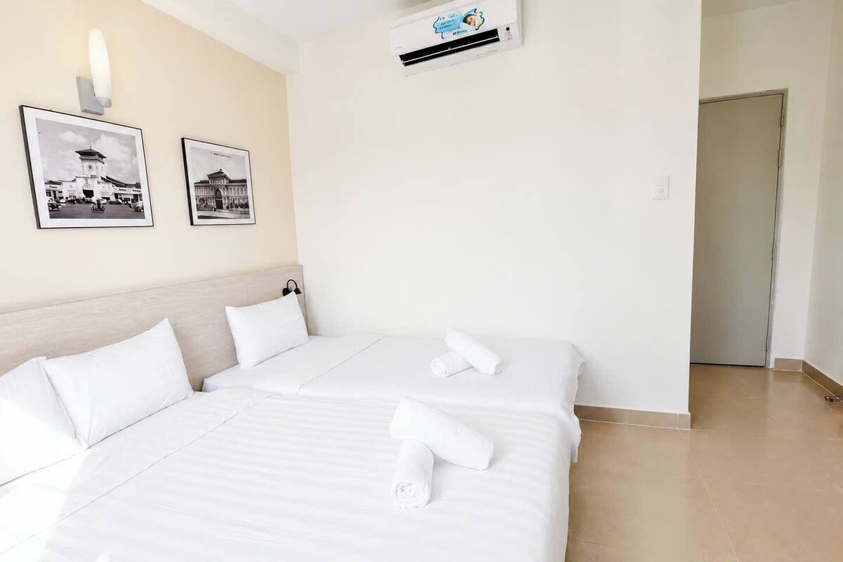 In-room safe, desk, laptop workspace, soundproofing