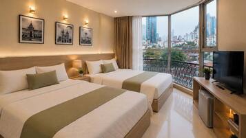 Family Room, City View