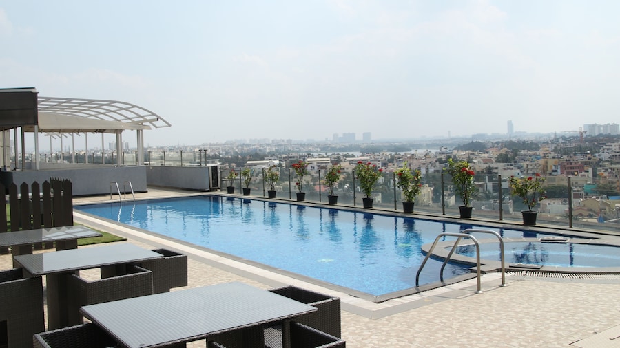 Davanam Sarovar Portico Suites Bengaluru