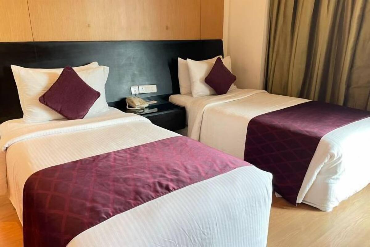 Hochwertige Bettwaren, Minibar, Zimmersafe, Schreibtisch
