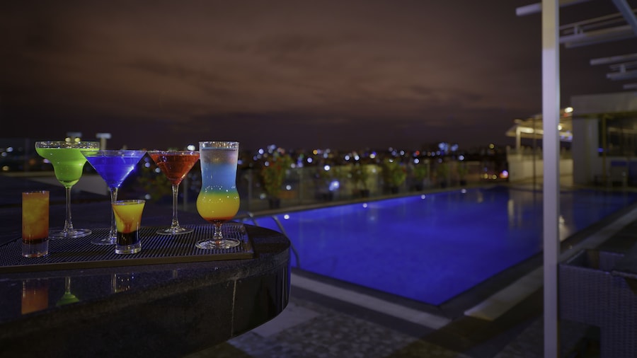 Davanam Sarovar Portico Suites Bengaluru