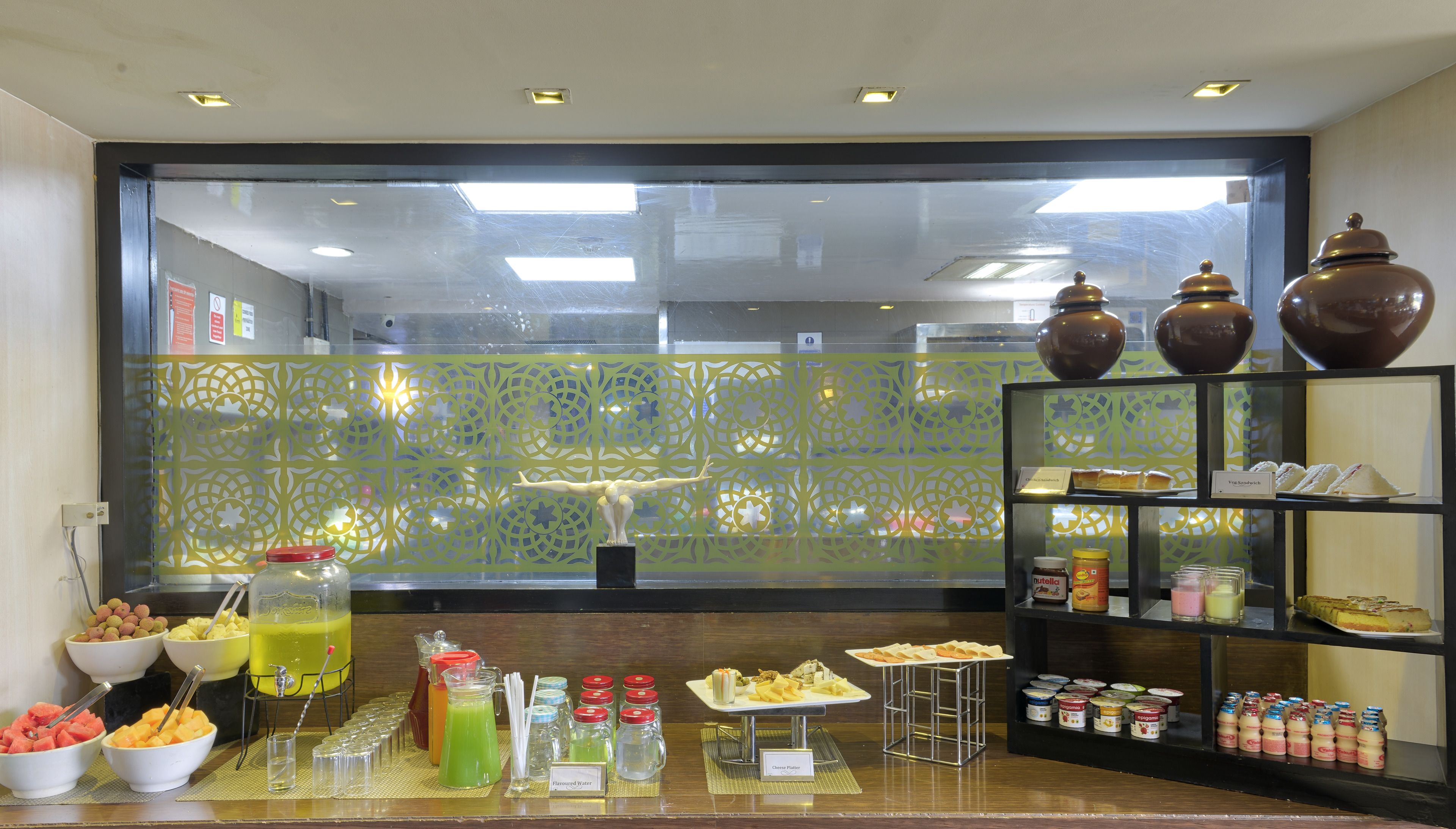 breakfast, lunch and dinner served