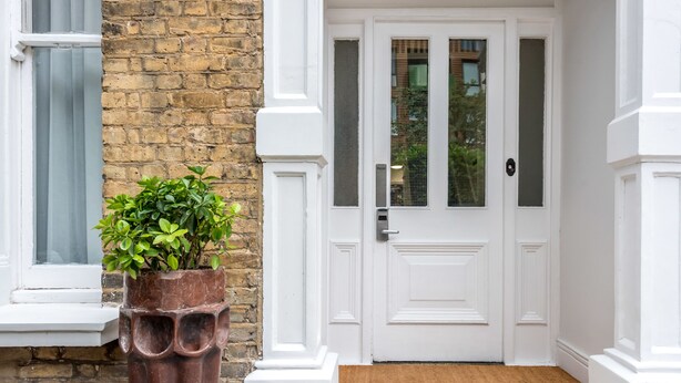 Front of property - Queens Drive at Finsbury Park (London)