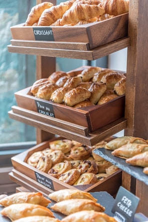 Tägliches englisches Frühstück gegen Gebühr