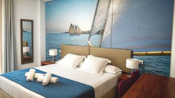 Classic Double Room | Down comforters, desk, blackout drapes, soundproofing