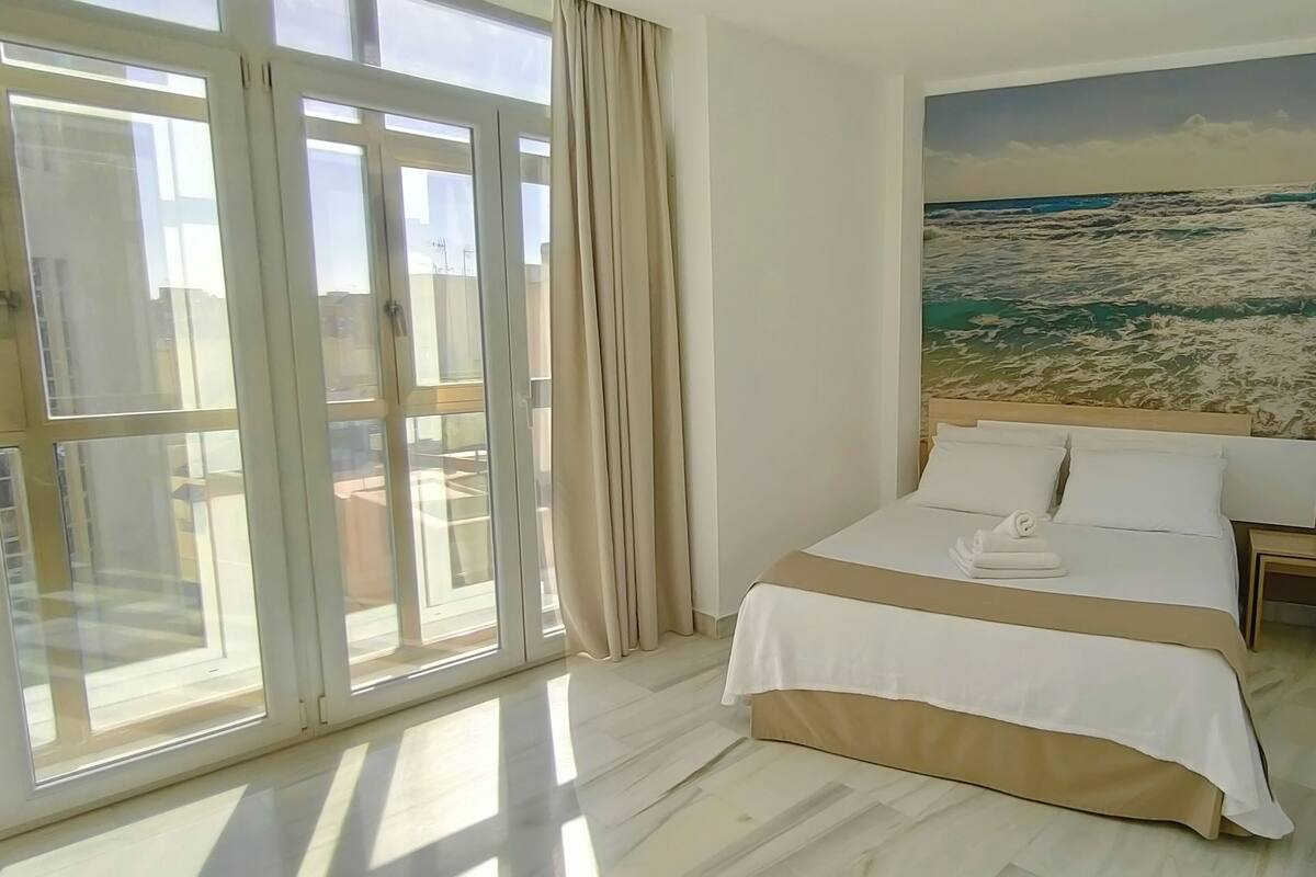 classic double room | 1 bedroom, down duvets, desk, blackout curtains