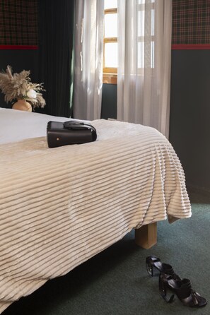 Individuelt dekorert, individuelt innredet og skrivebord